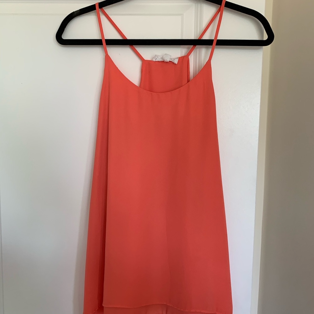 Razorback Swing Tank